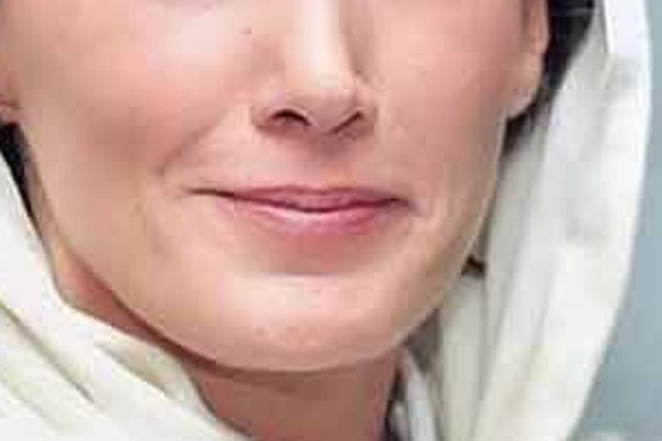 24---iranian actor smile